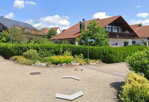 Süd-West - 9 Zimmer Einfamilienhaus in Hüttlingen