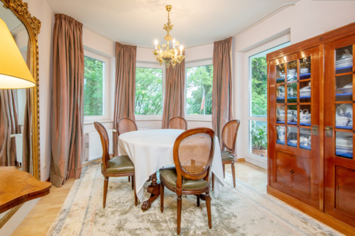 ... Esszimmer. - 