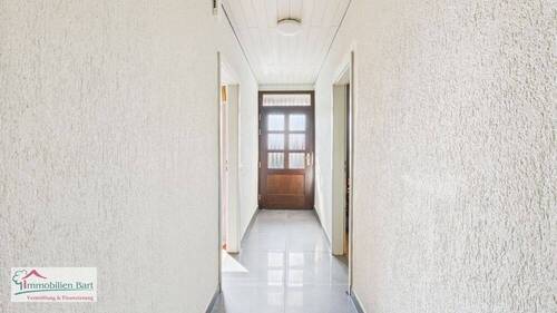 Eingangsbereich - 7 Zimmer Einfamilienhaus in Mettlach / Tünsdorf