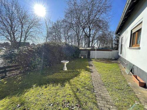 Grundstück in Südausrichtung - 4 Zimmer Einfamilienhaus in Porta Westfalica - Hausberge-Hausberge