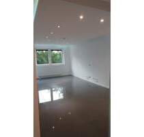 LUXUS Appartament mit Einbauküche, Balkon, Garage - Veitshöchheim