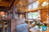 Tresen mit Sitzmöglichkeiten - 8 Zimmer Hotel, Pension, Gasthof zum Kaufen in Malente / Nüchel