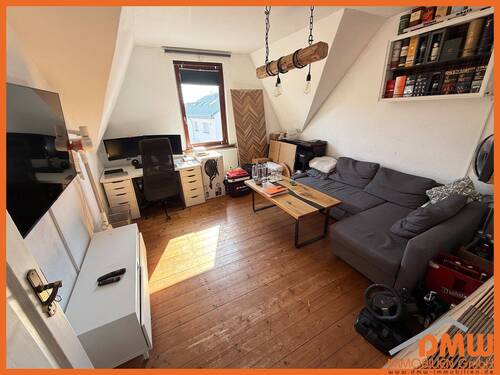 Wohnzimmer - 2ZK-TL-Bad m Du, EBK, Speicher, Hof, gem. Garten, Pausch. Nebenk inkl. Heizung