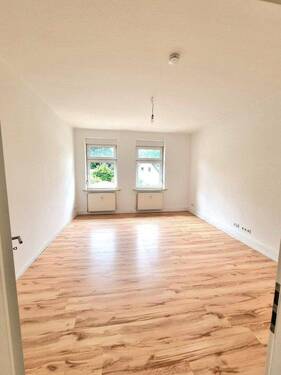 Wohnzimmer - 2 Zimmer Etagenwohnung in Werneuchen (OT Tiefensee)