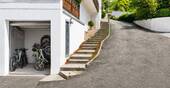Zufahrt und Fahrradraum - 
