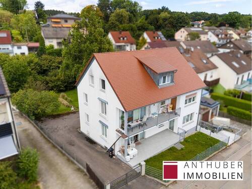 Aystetten_Am_Schönblick_Mit_Logo-5 - *** Provisionsfrei *** Mehrfamilienhaus mit zusätzlichem Baugrund im Top Zustand