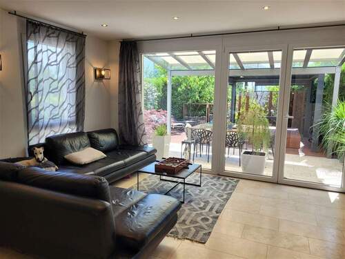 Ansicht Wohnbereich EG - 5 Zimmer Doppelhaushälfte zum Kaufen in Ehningen