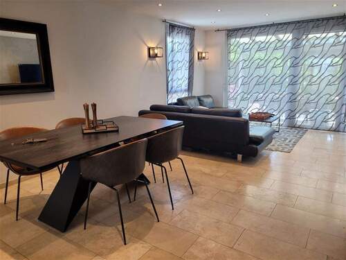 Wohn-Essbereich EG - 5 Zimmer Doppelhaushälfte in Ehningen