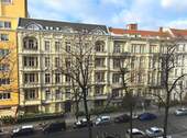 Blick aus dem Balkon - 2 Zimmer Etagenwohnung zum Kaufen in Berlin