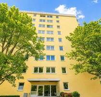 Sanierungsbedürftige Eigentumswohnung mit Balkon und separater Küche - München Bogenhausen