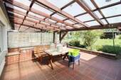 Überdachte Terrasse - 5 Zimmer Einfamilienhaus zum Kaufen in Bad Salzdetfurth