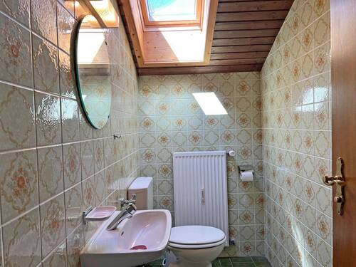 Gäste-WC im Obergeschoss - 