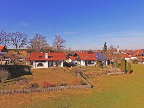 Hausansicht von Süden - 6 Zimmer Mehrfamilienhaus, Wohnhaus zum Kaufen in Uffing am Staffelsee