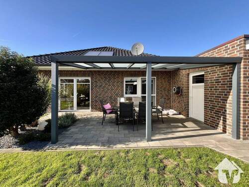 Garten mit überdachter Terrasse - 