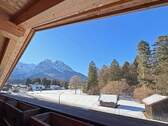 Blick vom Dachgeschoss auf die Zugspitze - 