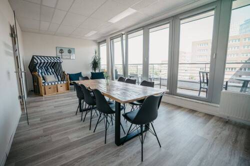 Lounge 2 - 