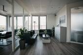 Empfang 1 - Büro mit Dachterrasse, Balkonblick und Planetarium-Blick