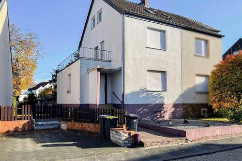 Eingangsbereich - Familienfreundliche Doppelhaushälfte mit großem Garten und weiterem Potenzial