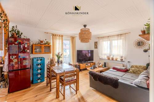 Wohnzimmer OG - 4 Zimmer Etagenwohnung zum Kaufen in Stuttgart