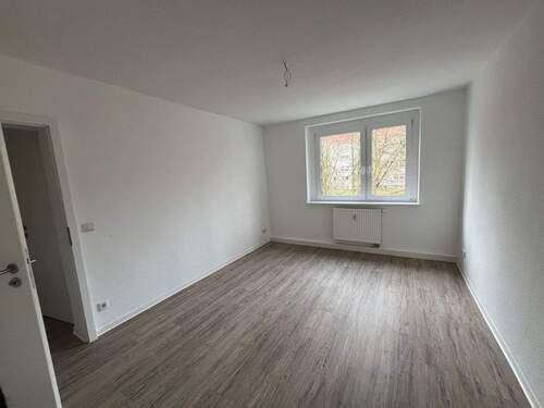 2.jpg - Die will ich haben.. ..helle, moderne 2 Zimmer-Wohnung mit Einbauküche .. sofort einzugsfertig