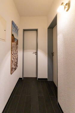 Blick Richtung Bad/ Toilette - Etagenwohnung mit 73,00 m² in Eriskirch zum Kaufen
