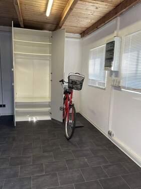 Nebengebäude Sportraum - 