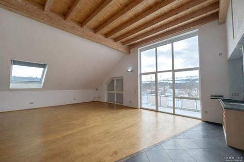 Wohnen - 4 Zimmer Etagenwohnung zur Miete in Grünstadt / Asselheim