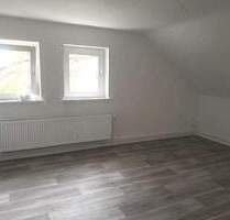 Schöne Dachgeschosswohnung (2.OG) - Tageslichtbad mit Dusche - Clausthal-Zellerfeld