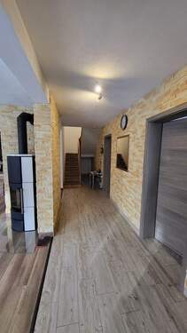 Eingangsbereich EG - 6 Zimmer Einfamilienhaus zum Kaufen in Obertrubach