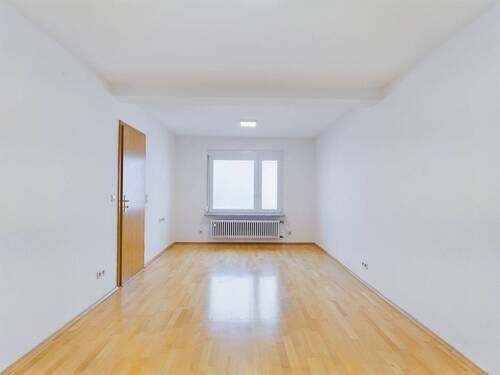 OG: Schlafzimmer 1 - 