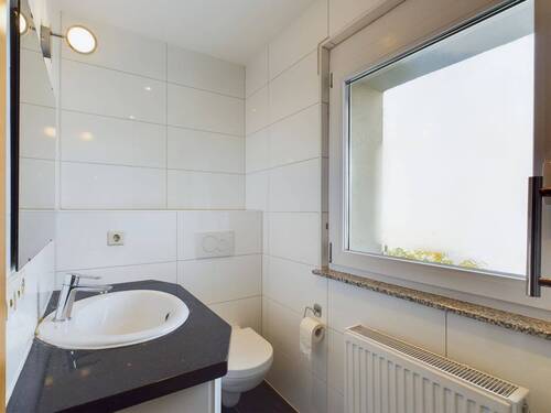 OG: Tageslicht-Badezimmer 2 - 