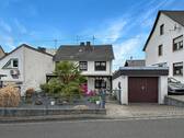 Ansicht - 4 Zimmer Einfamilienhaus zum Kaufen in Neuwied / Feldkirchen