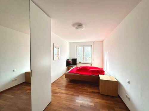 Gästezimmer mit Einbauschrank.jpg - 