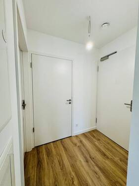 Flur - 2 Zimmer Etagenwohnung zur Miete in Berlin