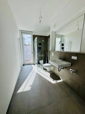 Bad - 2 Zimmer Etagenwohnung in Berlin