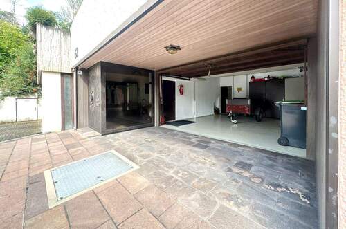 große Doppelgarage - Doppelhaushälfte mit 165,00 m&sup2; in Leonberg-Höfingen zum Kaufen