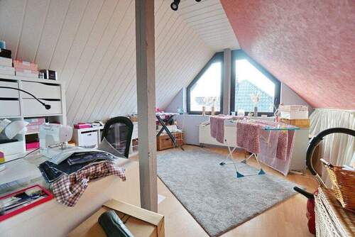 ... zum Dachgeschoss - 