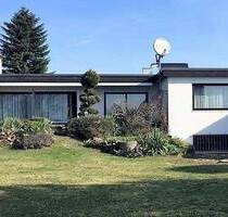 Repräsentativer Bungalow in unverbaubarer Aussichtslage mit Blick auf die Burg Hohenzollern - Hechingen - Bechtoldsweiler