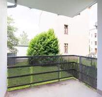 TOP INVESTMENT Renovierungsbedürftige 1,5-Raum-Wohnung mit Balkon, Tageslichtbad und Stellplatz - Leipzig Gohlis-Süd