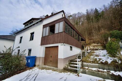 Ansicht Haus - 6 Zimmer Einfamilienhaus zum Kaufen in Landshut