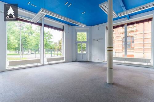 Gewerberaum Eingang - 5 Zimmer Büro in Aschersleben