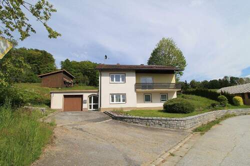 mit angebauter Garage - 7 Zimmer Einfamilienhaus in Hohenau