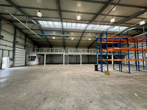 Halle - Halle in Roßdorf