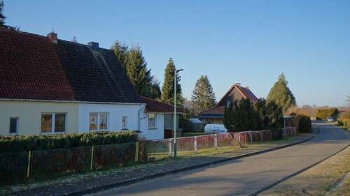 Ansicht von Osten - 4 Zimmer Doppelhaushälfte in Dobbin-Linstow