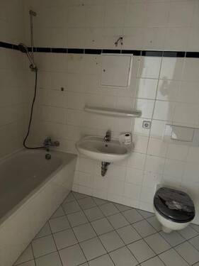 Bad - Etagenwohnung mit 56,20 m² in Magdeburg zur Miete