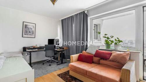 Wohnzimmer 1 - 1 Zimmer Etagenwohnung zum Kaufen in Frankfurt am Main