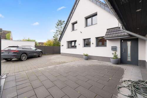 4. Ansicht Hausansicht - Einfamilienhaus mit 180,00 m&sup2; in Bergheim zum Kaufen