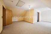 Weitere Ansicht Zimmer 2 im Dachgeschoss (Anbau) - 