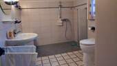 Bad OG m. bodengleicher Dusche - 
