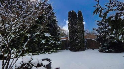 nicht einsehbarer Garten - 5 Zimmer Einfamilienhaus in Nordhastedt